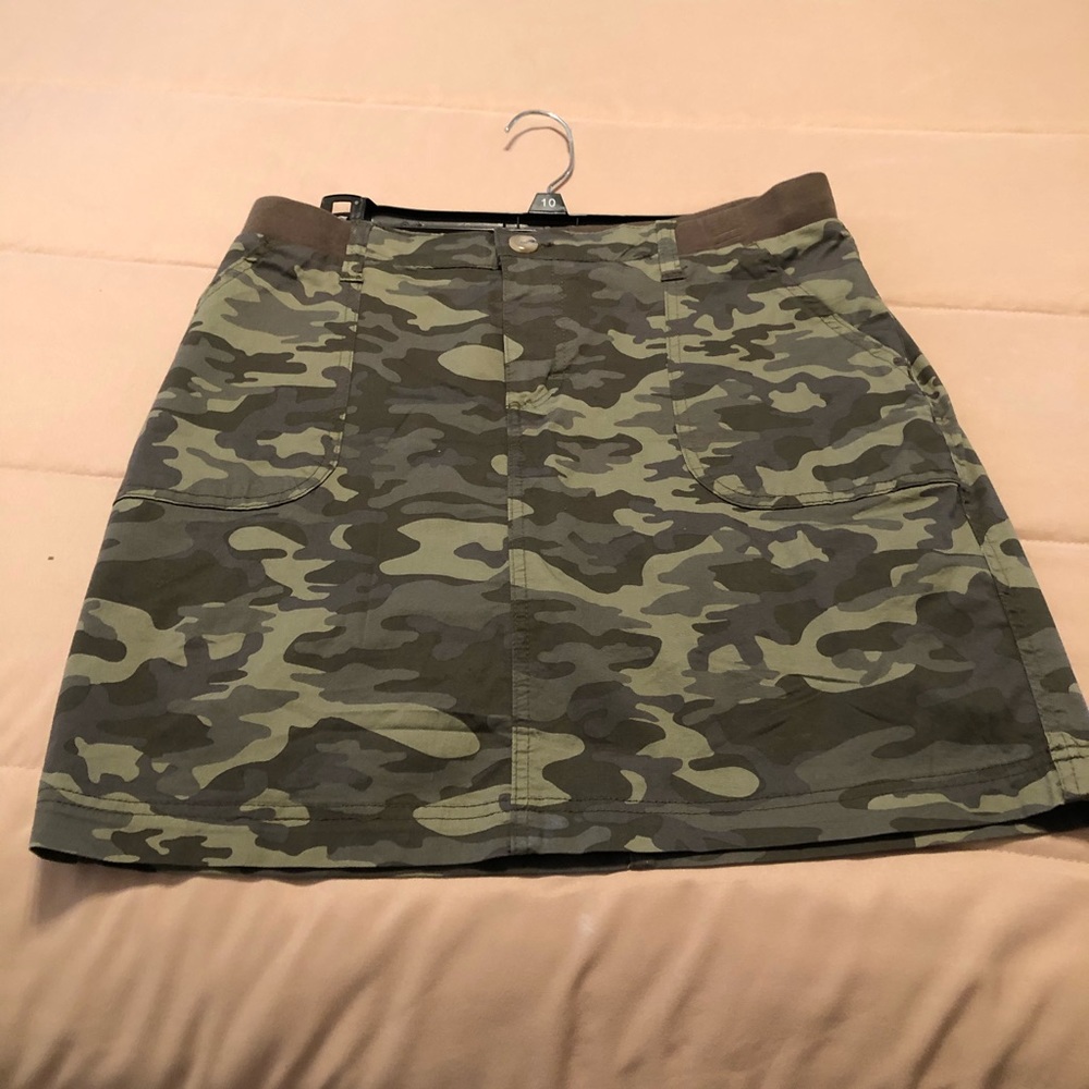 Skort